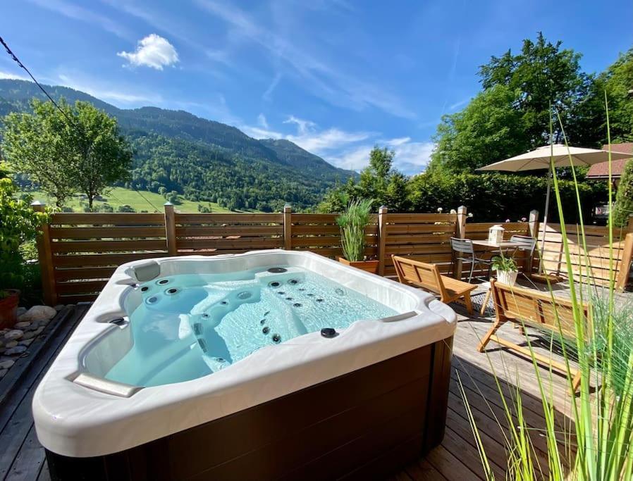 Androsace Appartement Dans Chalet Bois Avec Jacuzzi Privatif Terrasse Et Vue Montagne Les Villards-sur-Thones Экстерьер фото